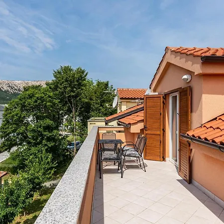 Apartment Creska *