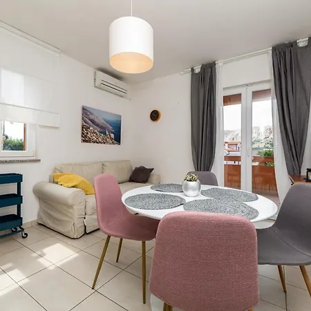 Apartment Creska *