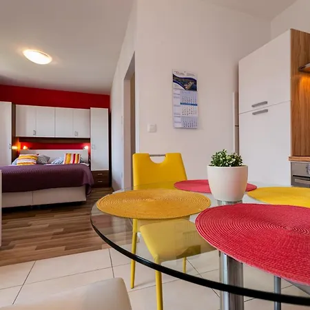 Creska Apartment *