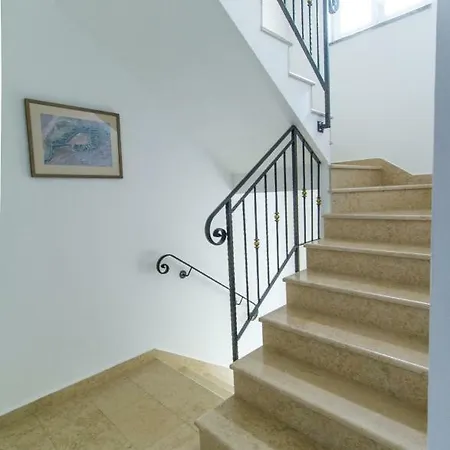 Creska Apartment *