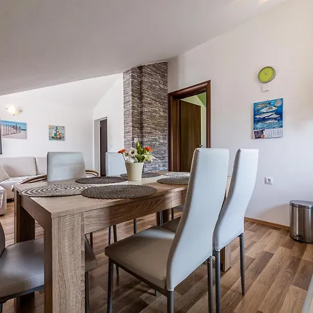 Creska Lägenhet Baška